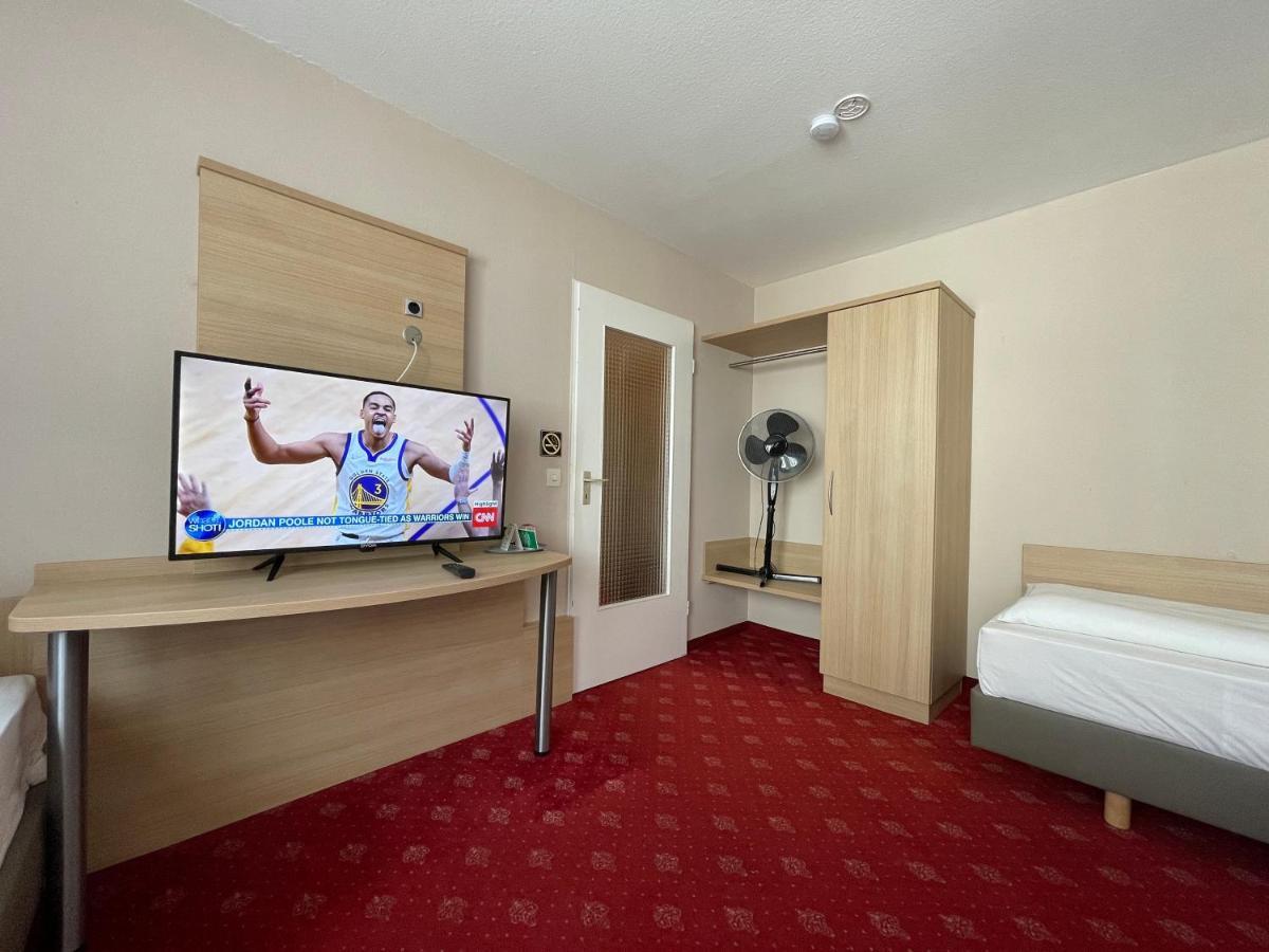 Hotel Hafner - Self Check-In Stoccarda Esterno foto