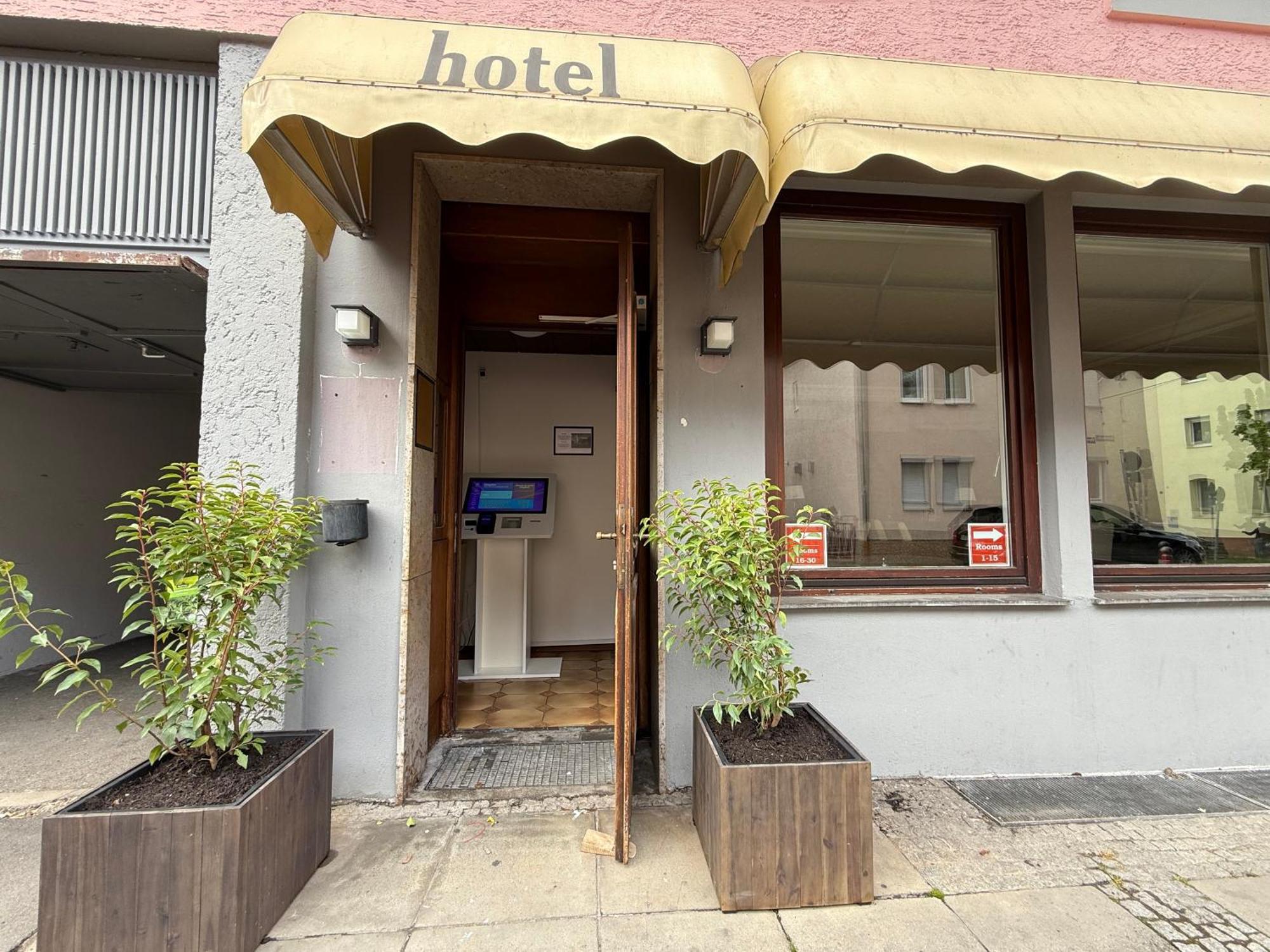 Hotel Hafner - Self Check-In Stoccarda Esterno foto